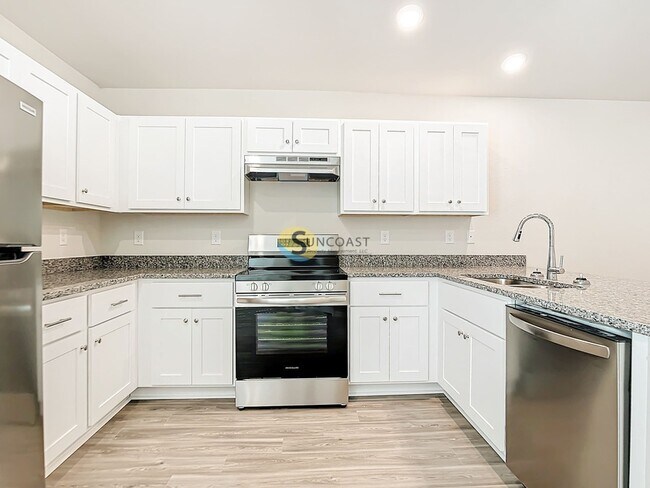 Foto del edificio - 10474 Pendleton Ave