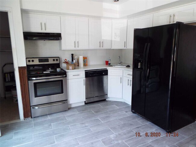 Foto del edificio - 2 Claremont Dr