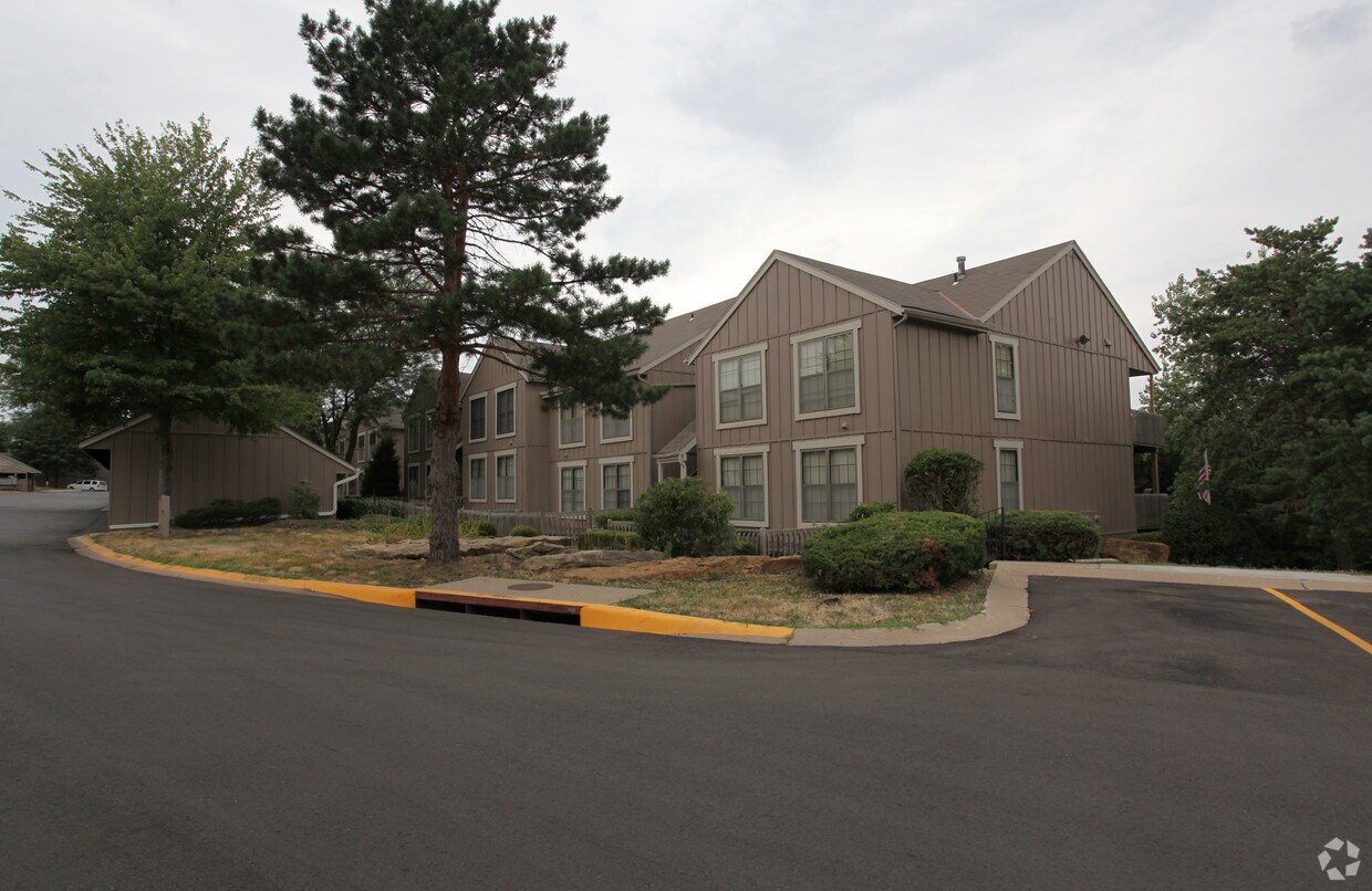 Quivira Falls Apartments Overland Park, KS