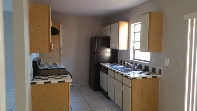 Photo - 3 Bed 2.5 Bath Townhome | Gated Community ...