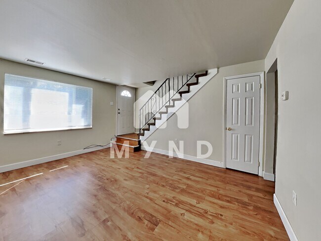 Foto del edificio - 6561 Kearney St