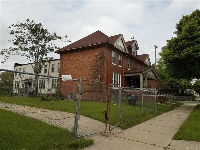 Building Photo - Helen Street Townhomes