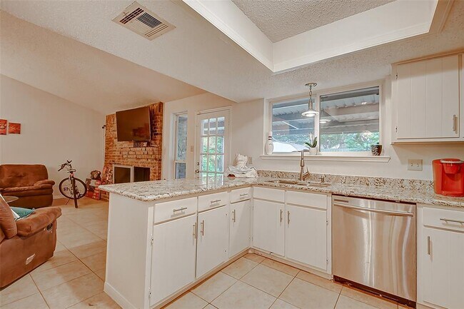 Building Photo - 21303 Cimarron Pkwy