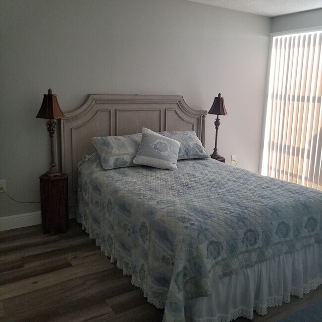 Dormitorio - 200 177th Dr