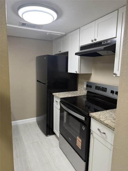 Building Photo - 4638 Country Creek Dr