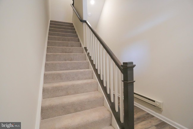 Building Photo - 45116 Kincora Dr