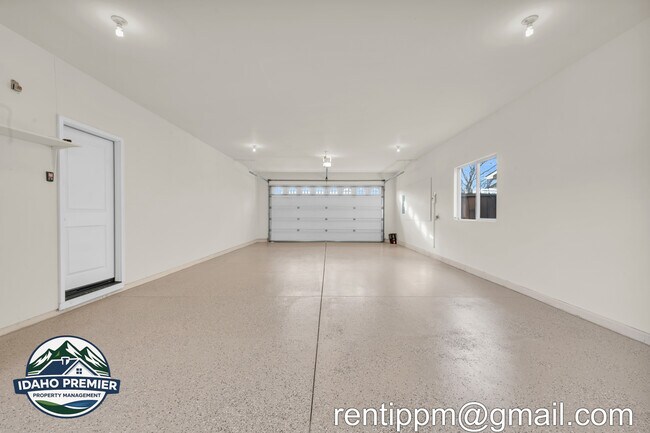 Building Photo - 11232 W Springgold Dr