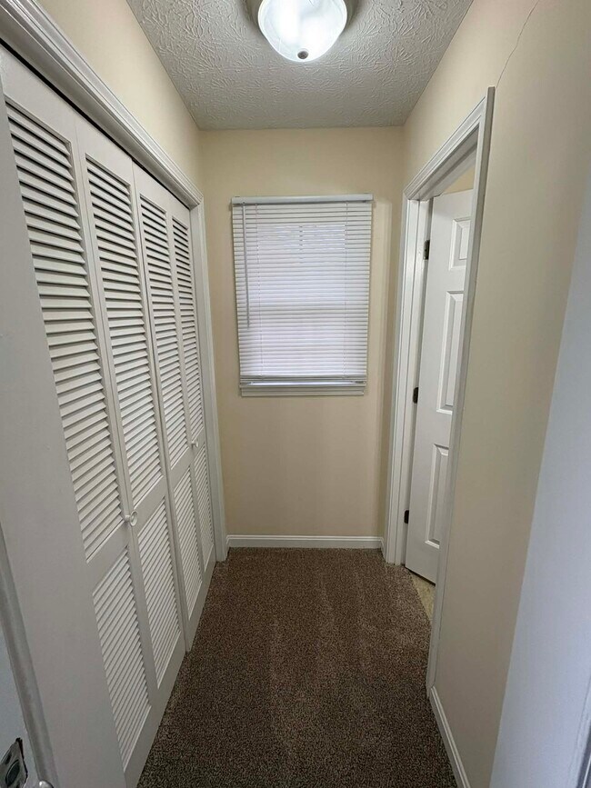 Foto del edificio - 1615 Highland Way