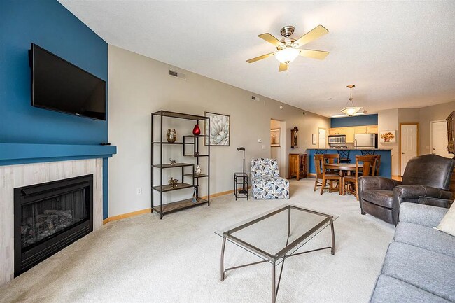 Foto del edificio - 2 Bedroom, 2 Bath Condiminium on Iowa City West Side!!