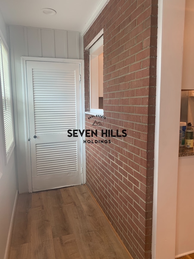 Building Photo - 1007 Kinney St