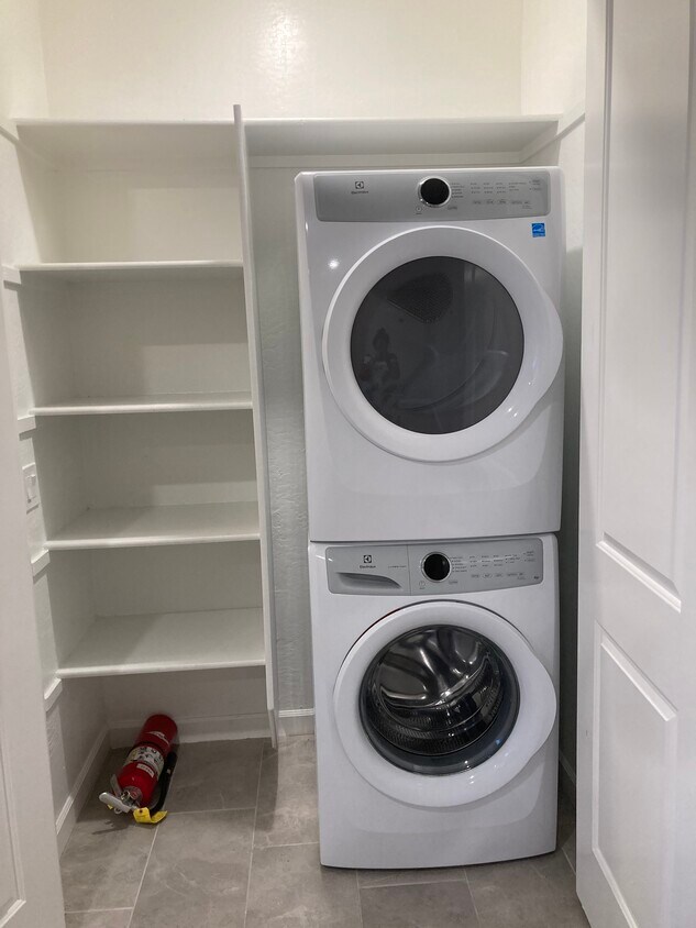 398 W Pinnacle Ridge Dr Unit Miriam, San Tan Valley, AZ 85140