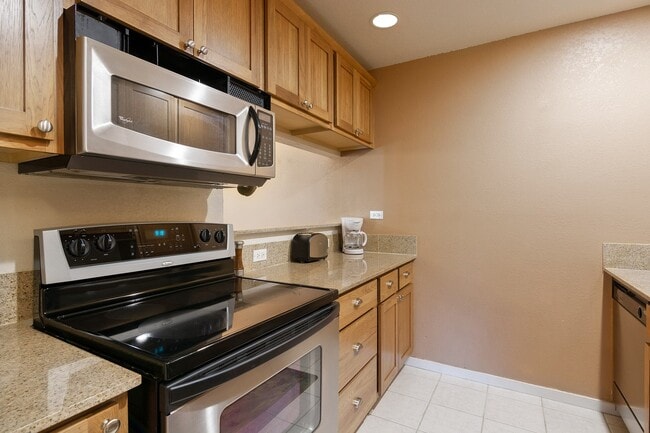 Foto del edificio - Fully Furnished One Bedroom, One Bath Ready Now!!!