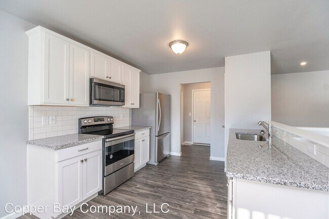 Building Photo - 4 br, 2 bath House - 526 Aldrich Street