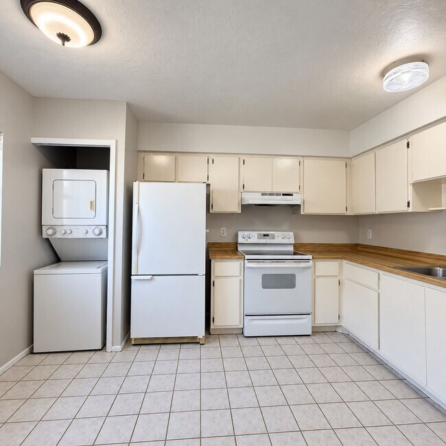Foto del edificio - 4777 Orange Grove Blvd