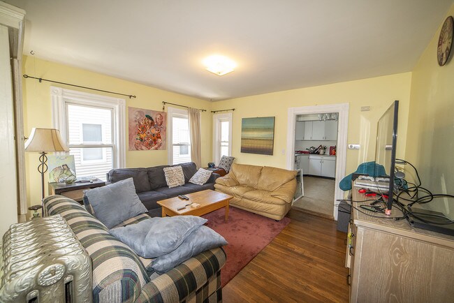 Building Photo - 39 Gorham St