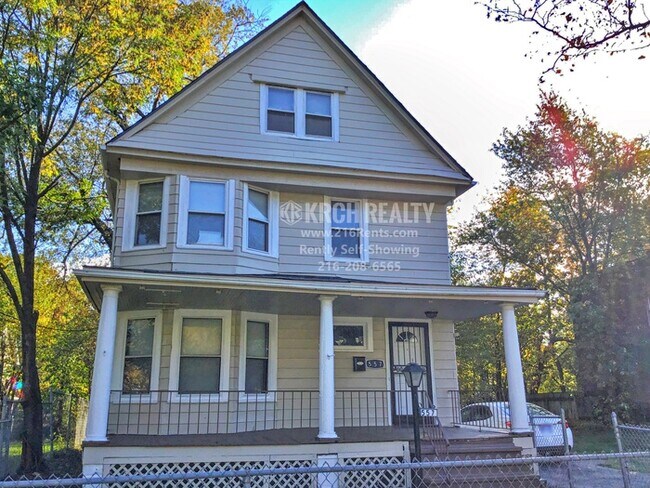 Building Photo - 557 E 117th St
