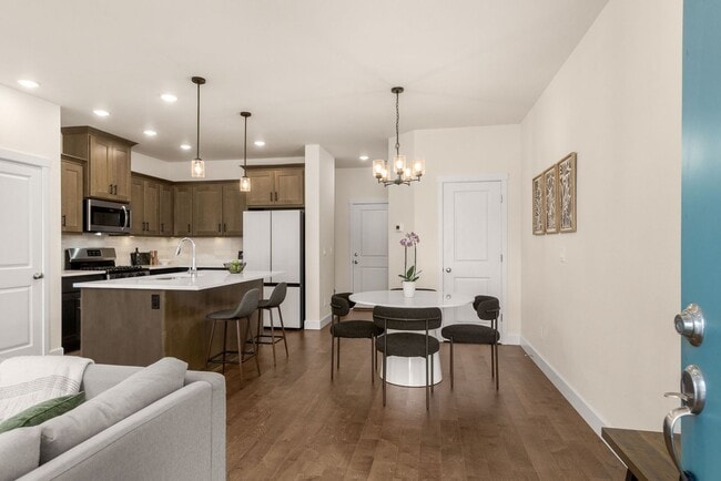 Building Photo - Modern 3 Bedroom, 2.5 Bathroom Townhome in South Cooper Mountain