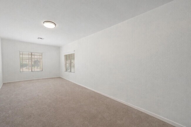 Foto del edificio - 5404 E Lonesome Trail