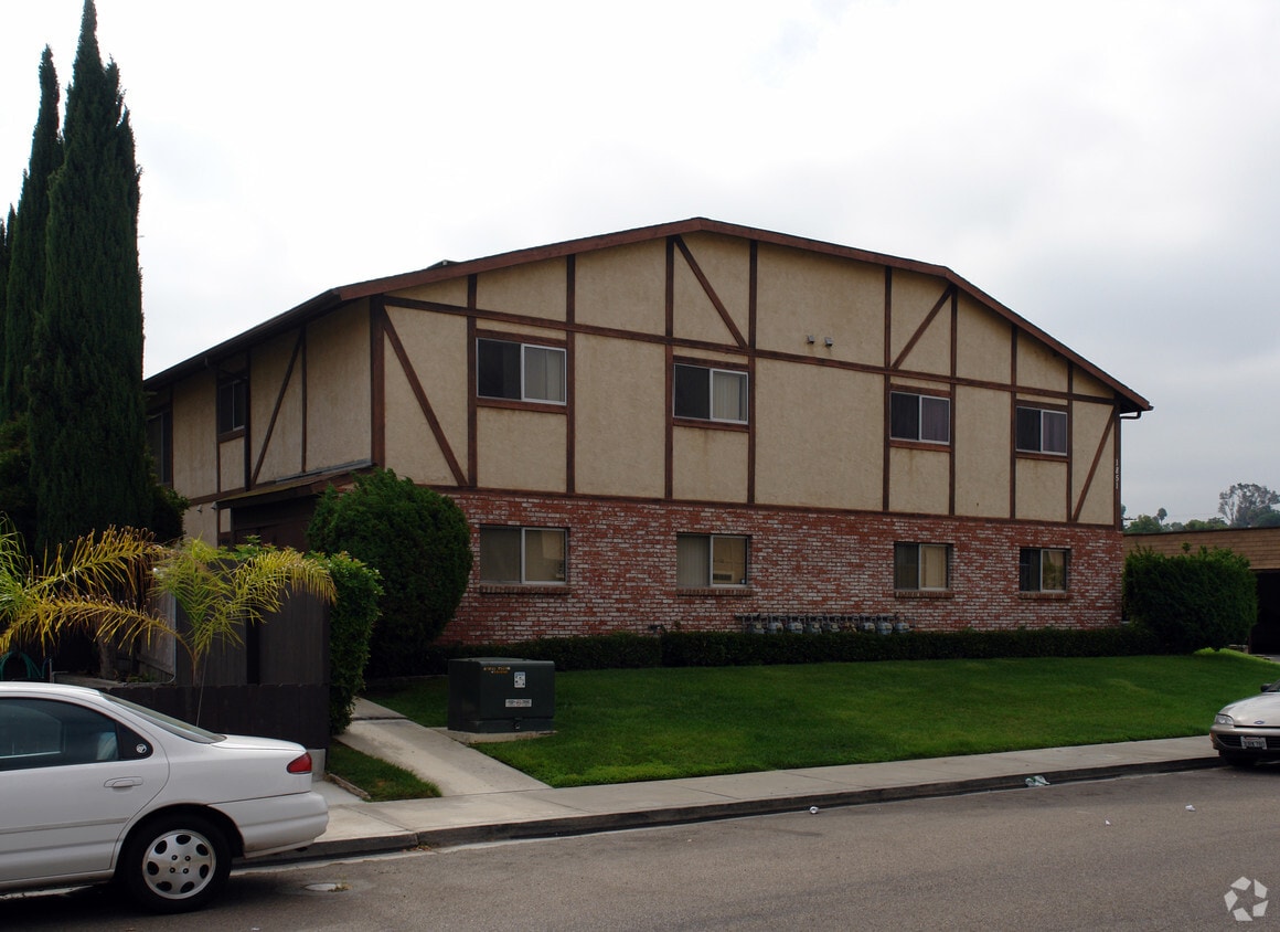 Building Photo - 1851 Pepper Valley Ln