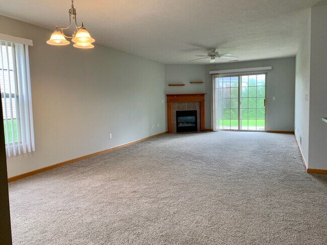 Foto del edificio - 964 Buckingham Ln