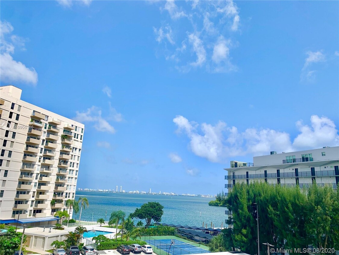 Foto principal - 780 NE 69th St 401 Miami Fl 33138