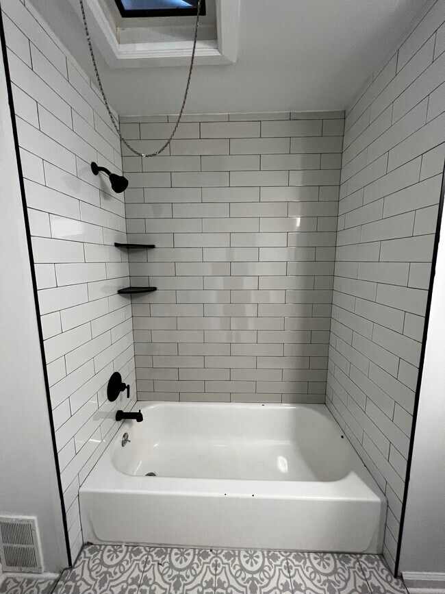 Building Photo - 805 Elsinore Plz