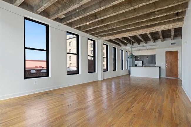 Building Photo - 90 Fairlie St NW