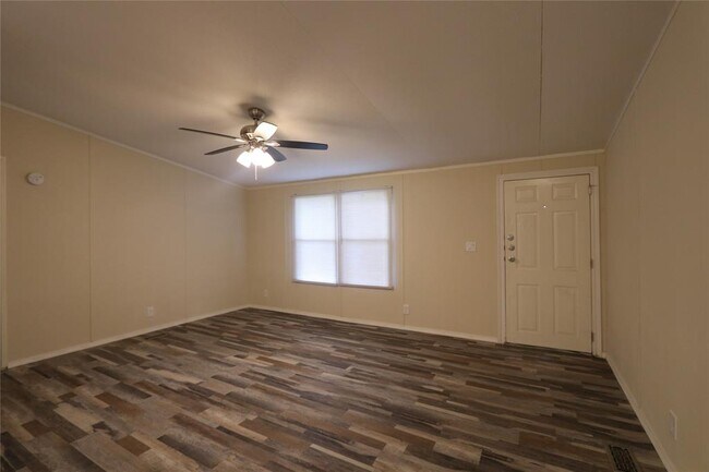 Building Photo - 16471 Brittany Way