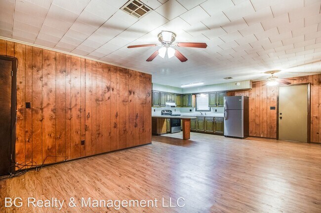 Building Photo - 3 br, 1 bath House - 732 Maude Street