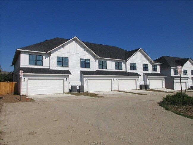 Foto del edificio - 2106 Crescent Pointe Pkwy