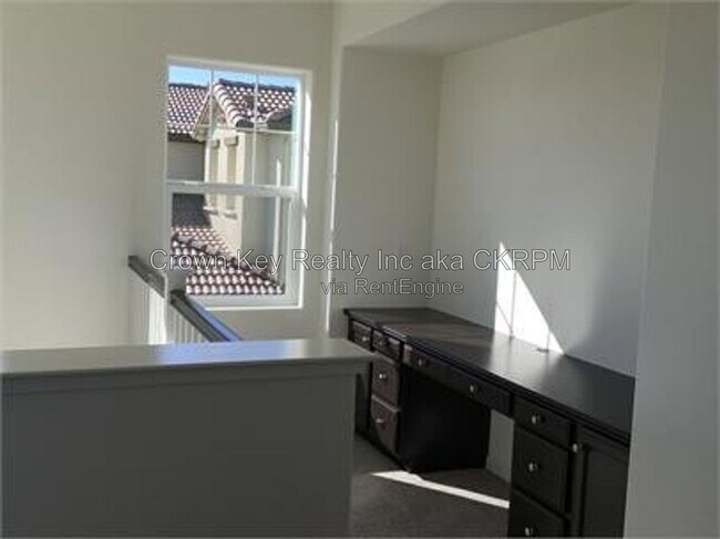 Foto del edificio - 3831 Comstock Pl