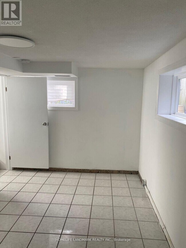 Photo du bâtiment - 169 Westmount Ave