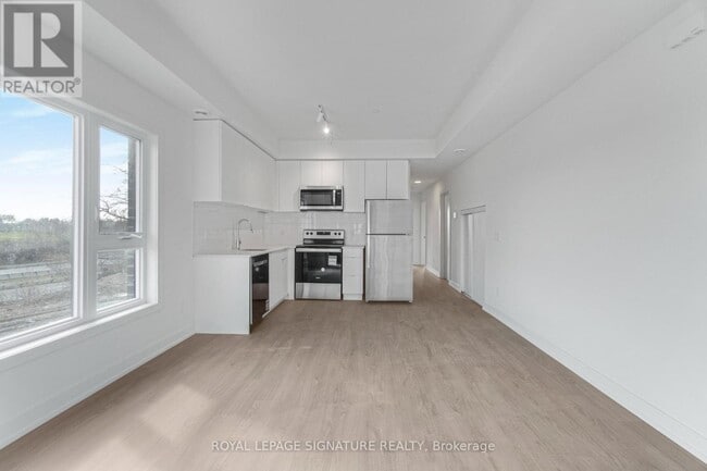 Building Photo - 16 Melbourne Ave