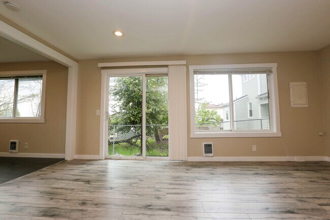 Foto del edificio - 2417 S Graham St