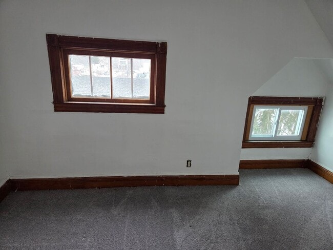 Foto del edificio - 184 Hope Ave