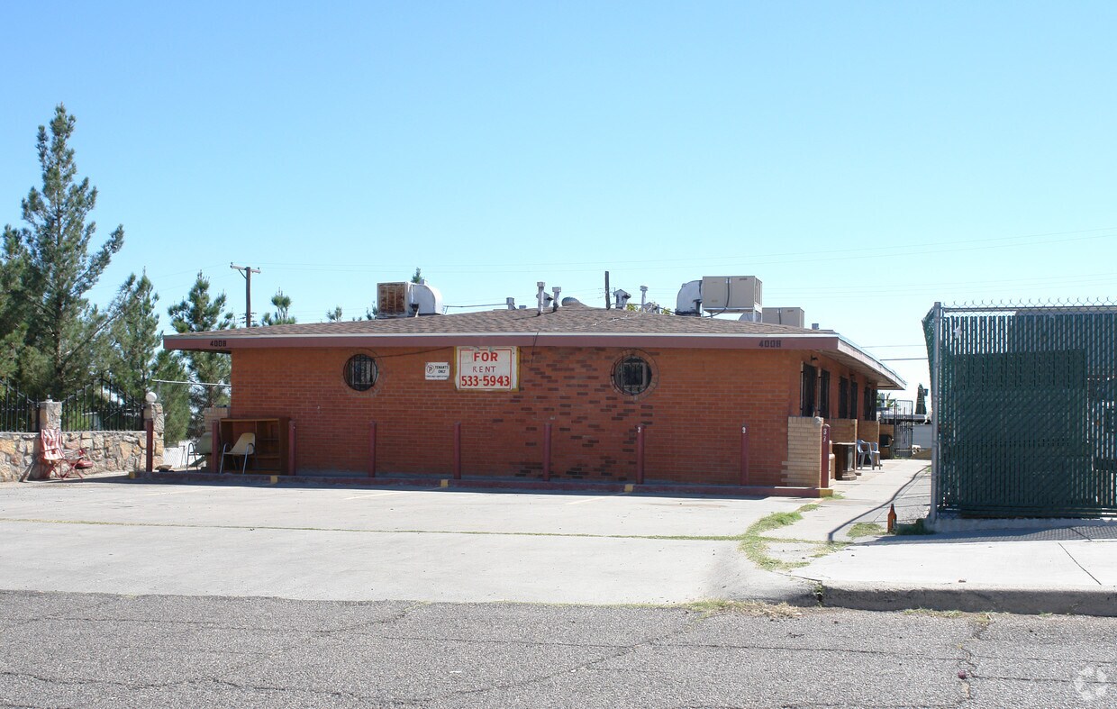 Primary Photo - 4008 Leavell Ave
