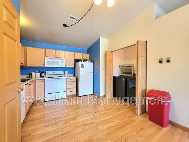 Foto del edificio - 3505 Fallon St