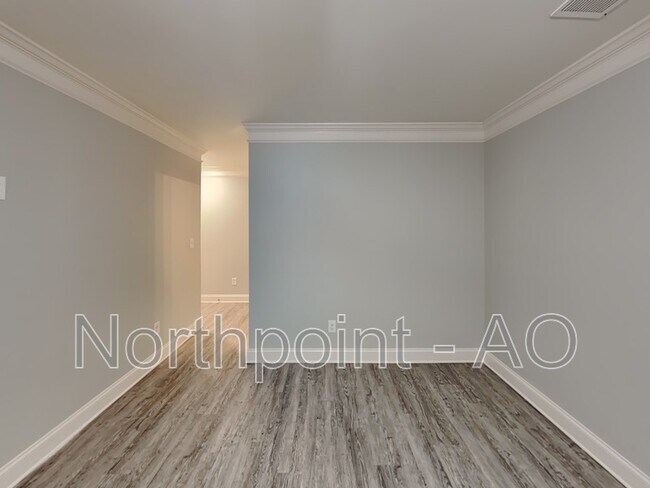 Building Photo - 5290 Hanover St