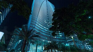 Building Photo - 1395 Brickell Ave