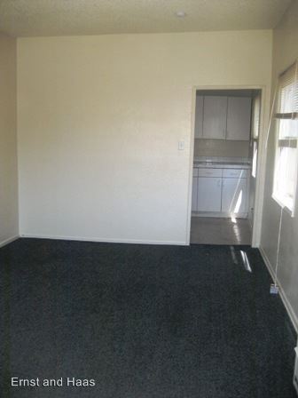Building Photo - 756 Cerritos Ave