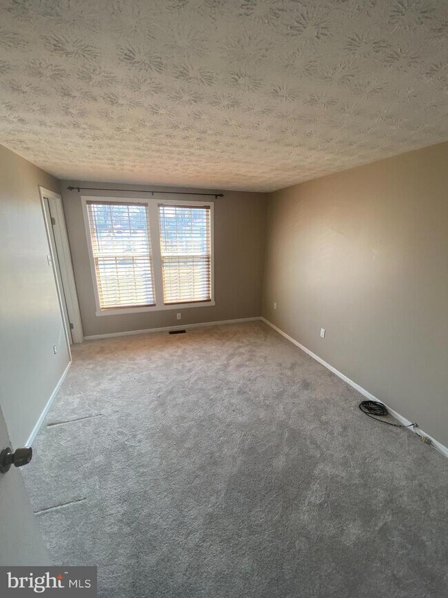 Foto del edificio - 6700 Seat Pleasant Dr
