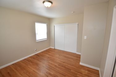 Building Photo - 257 W Oak Park Dr