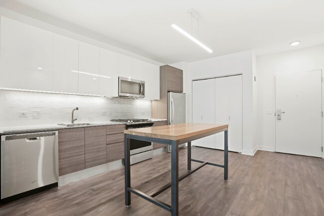 Foto del edificio - 422 N Franklin St