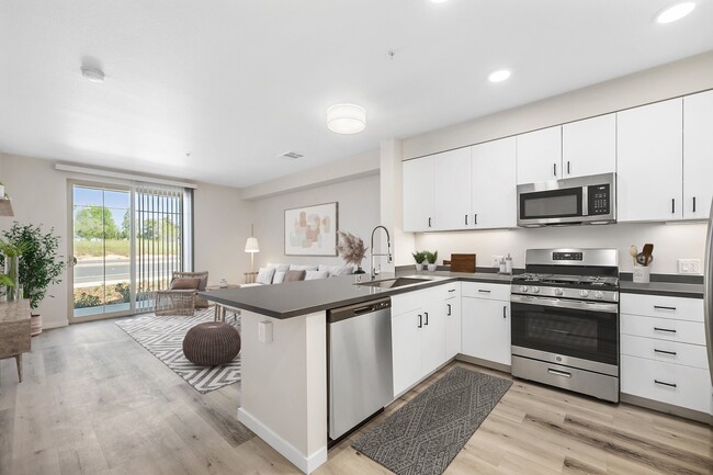 Floor Plan B Kitchen - Sierra Gateway Apartments