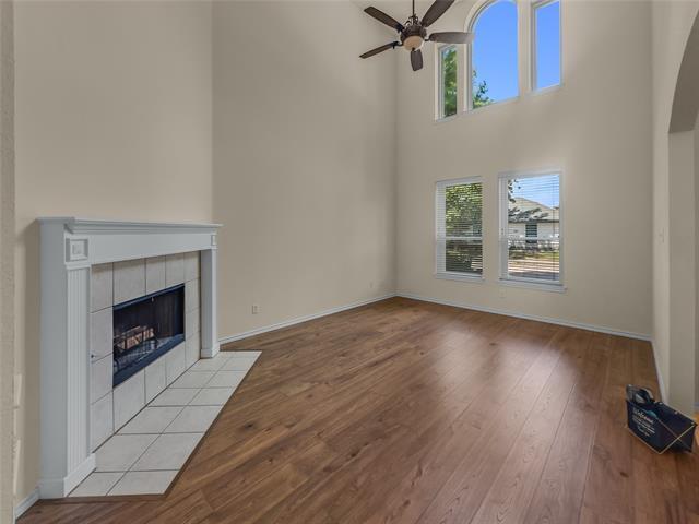 Building Photo - 617 Gentry Ln