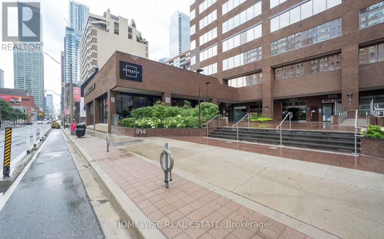 Photo principale - 914-1914 Yonge St