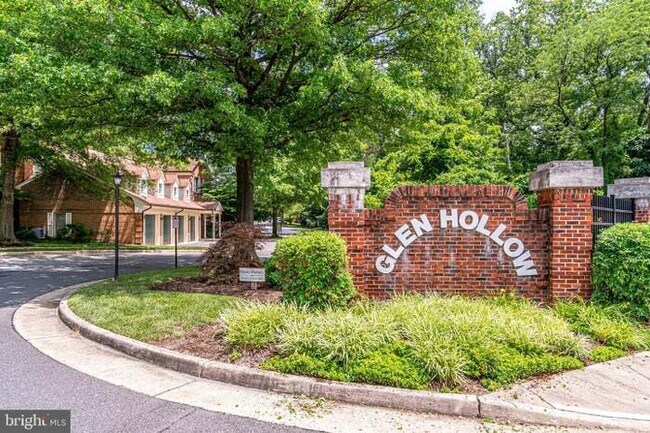 Building Photo - 7255 Glen Hollow Ct