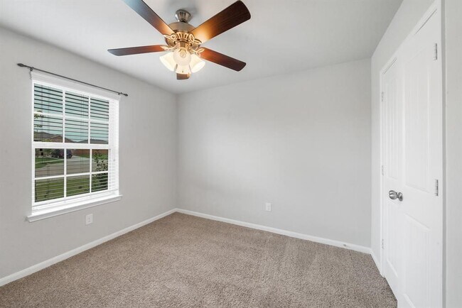 Foto del edificio - 2130 Mirror Ridge Ct