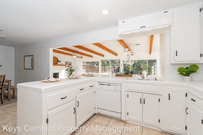 Building Photo - 3 br, 2 bath House - 1265 Felicita Lane