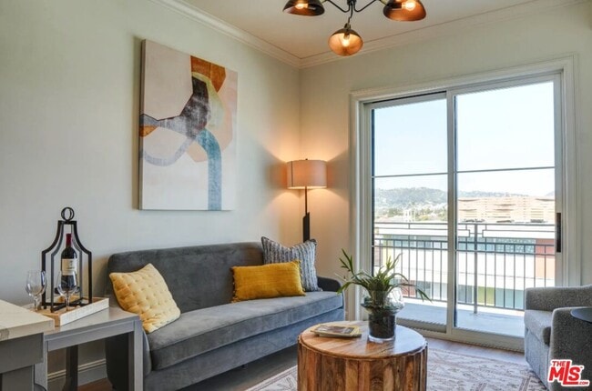 Foto del edificio - 5768 W 3rd St